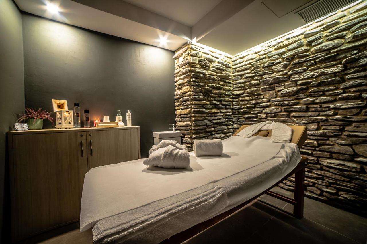 HB Aosta Hotel Luaran gambar