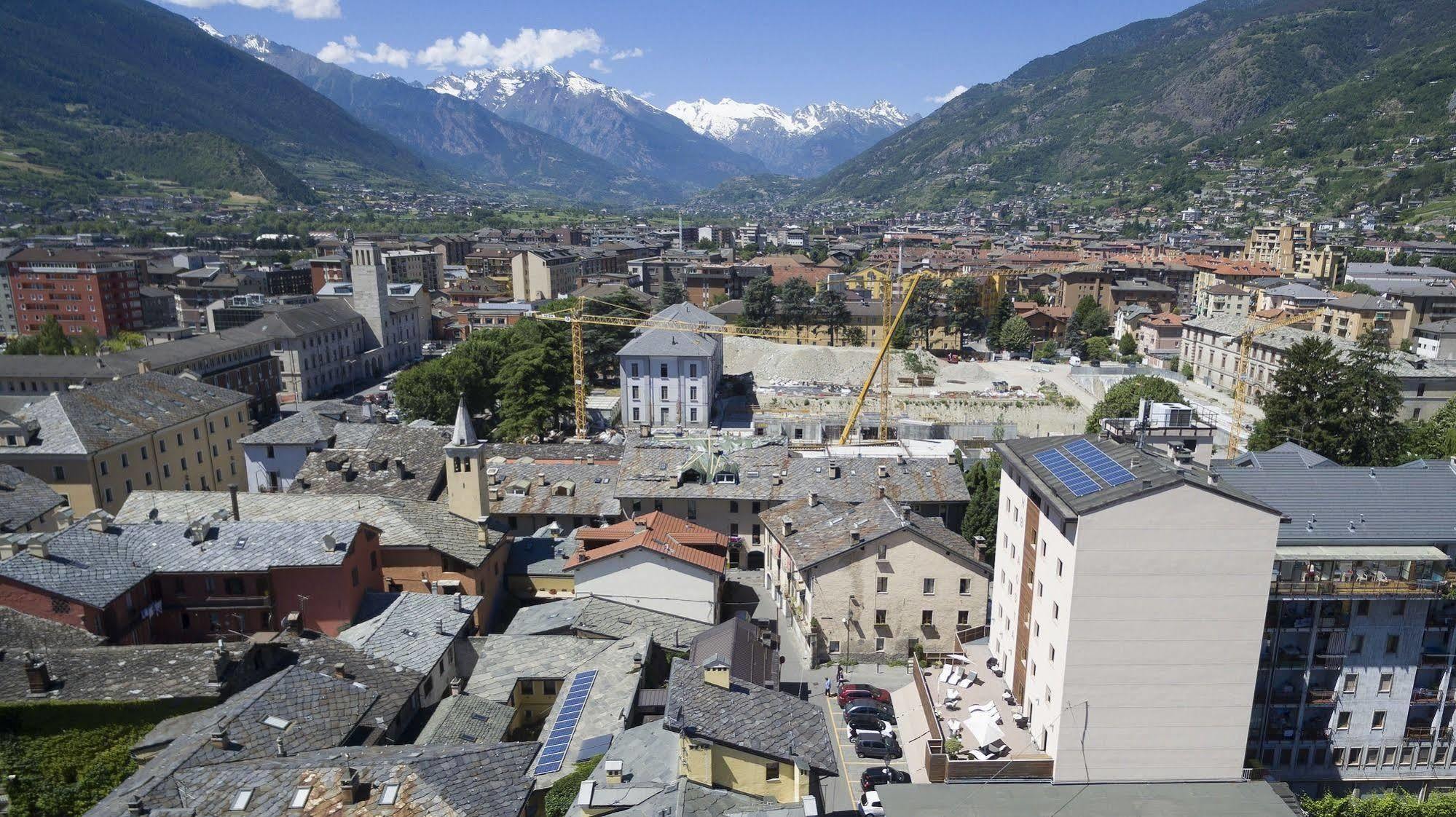 HB Aosta Hotel Luaran gambar