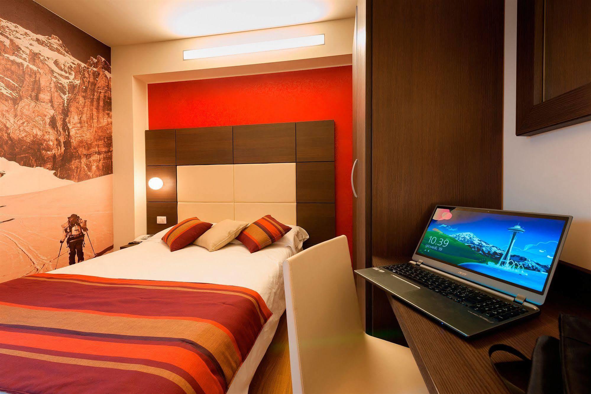 HB Aosta Hotel Luaran gambar