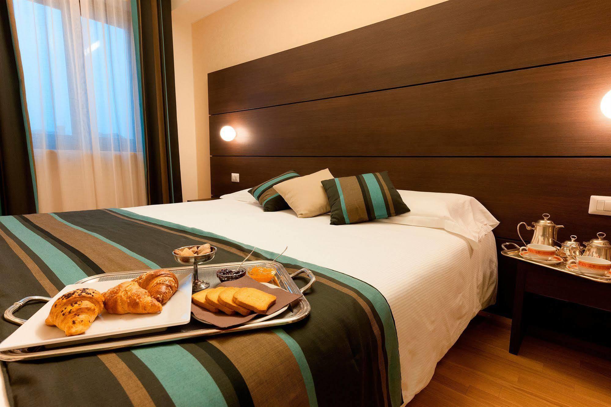 HB Aosta Hotel Luaran gambar